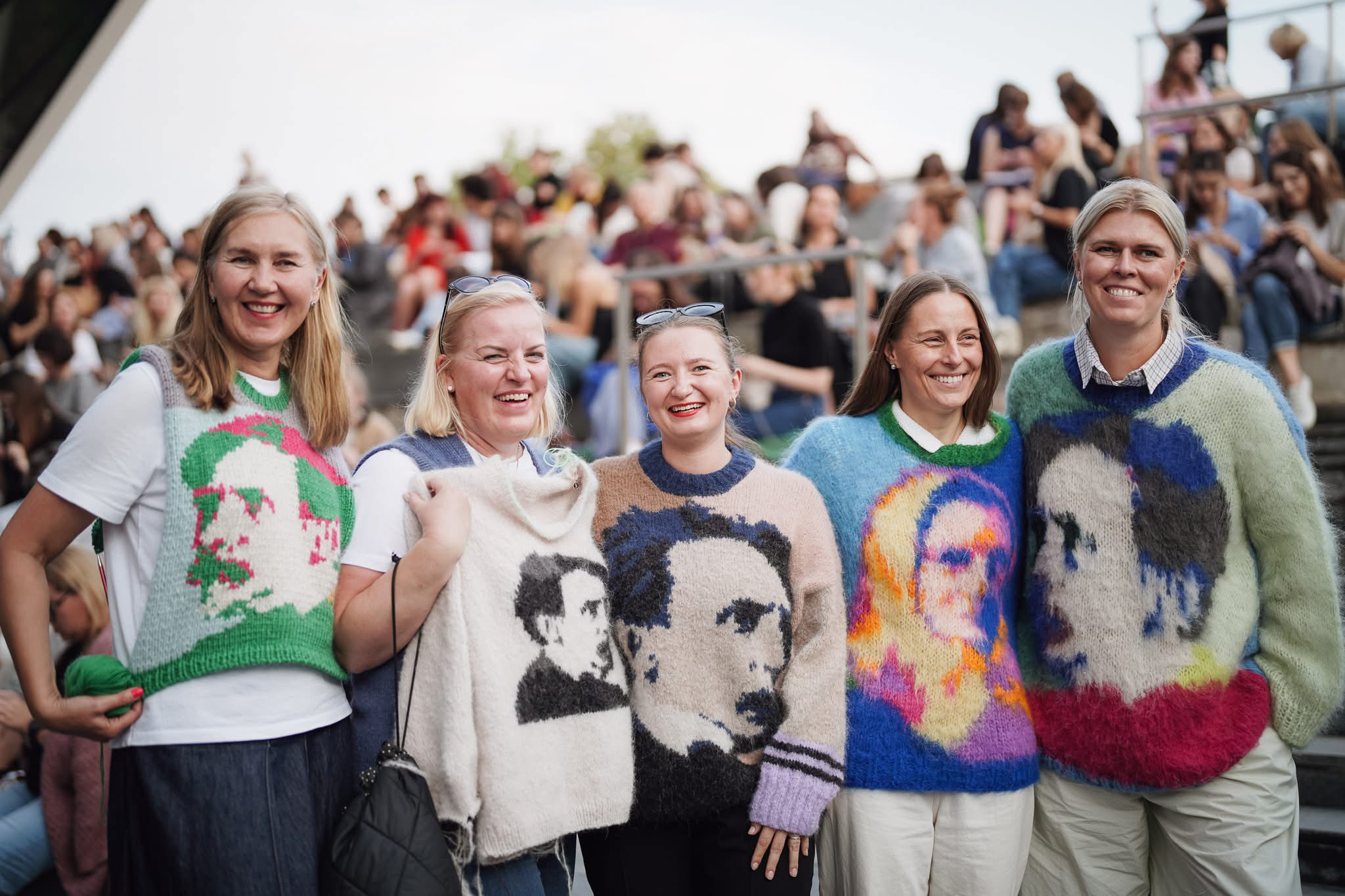 900 Jumpers with Čiurlionis’ Portrait – A Knitting Community’s Birthday Gift to the Artist